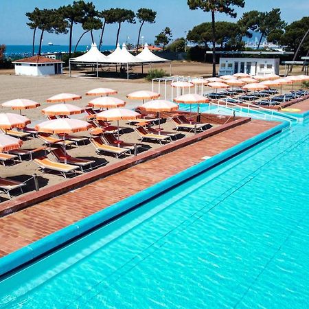 Villaggio Torre Marina Marina di Massa Exterior photo