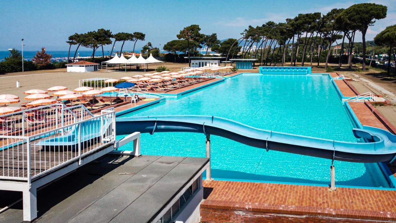 Villaggio Torre Marina Marina di Massa Exterior photo